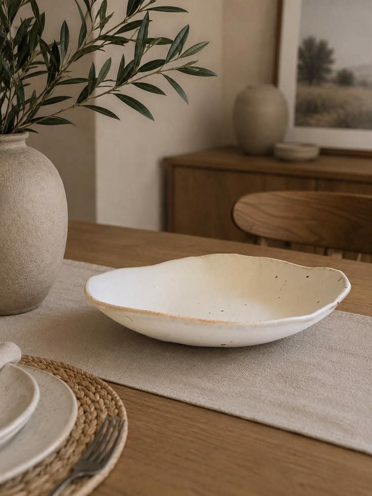 Ceramic tableware